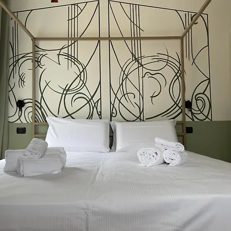 Duomo Penthouse - Luxury Collection - Private Floor Near The Cathedral 아파트