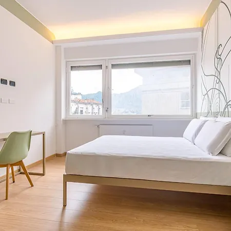 아파트 Duomo Penthouse - Luxury Collection - Private Floor Near The Cathedral 코모