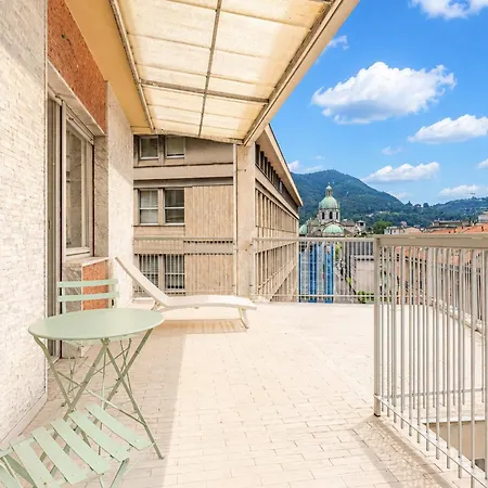 아파트 Duomo Penthouse - Luxury Collection - Private Floor Near The Cathedral 코모