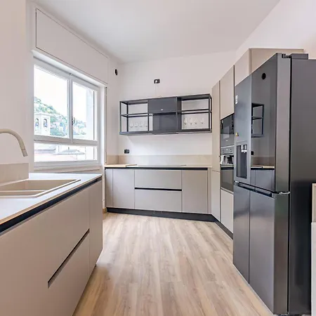 아파트 Duomo Penthouse - Luxury Collection - Private Floor Near The Cathedral
